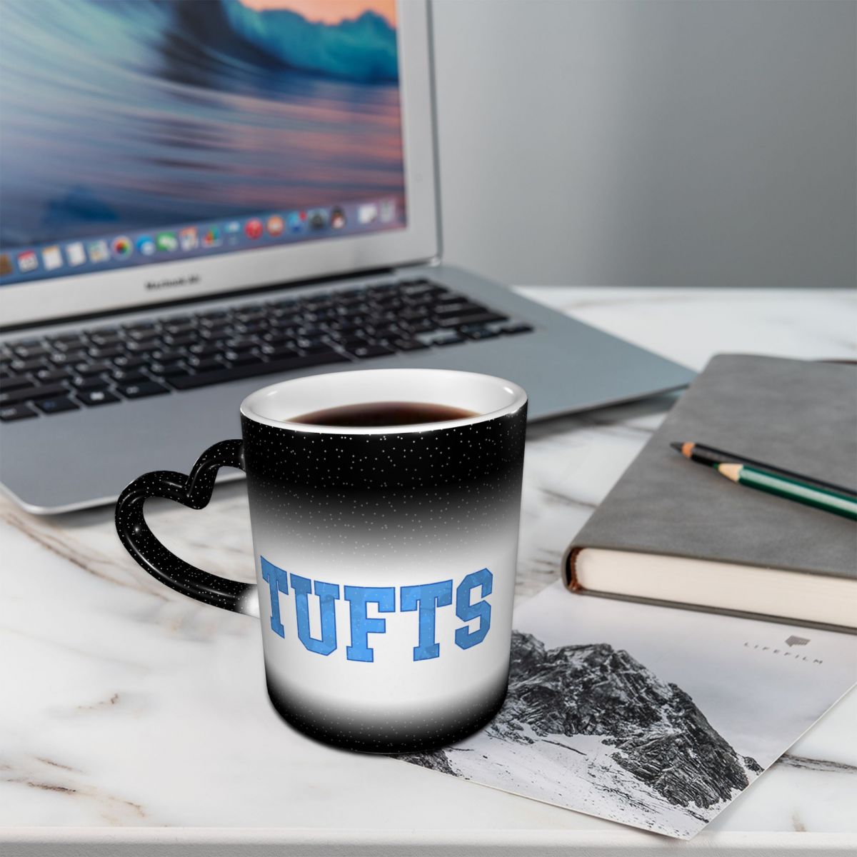 Tufts - Tie Dye College Font M - đánh giá và giá Coffee Tea Font